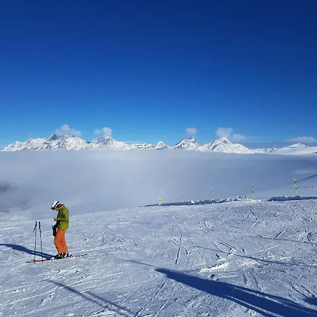 Strahlhorn アパート ツェルマット