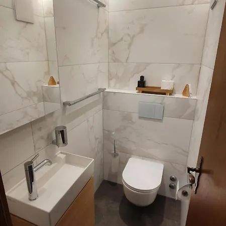 Strahlhorn Apartman *