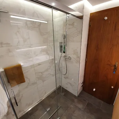 アパート Strahlhorn