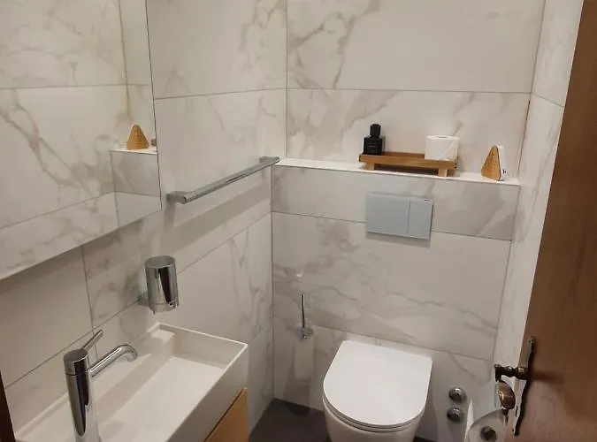 Strahlhorn アパート *